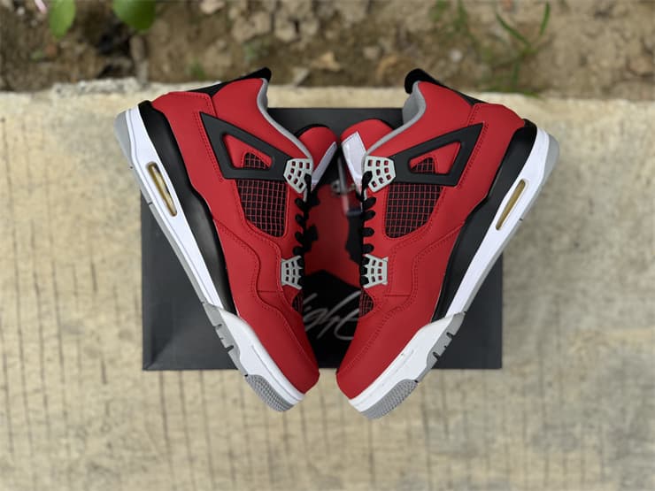 Jordan 4 Toro Bravo