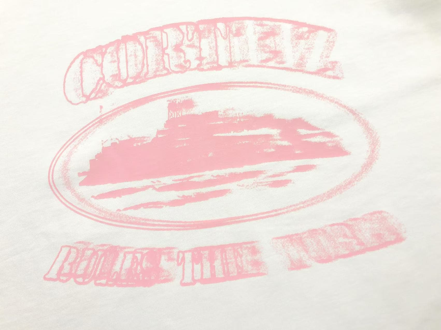 Remera Corteiz ( Con Diseño Rosa )